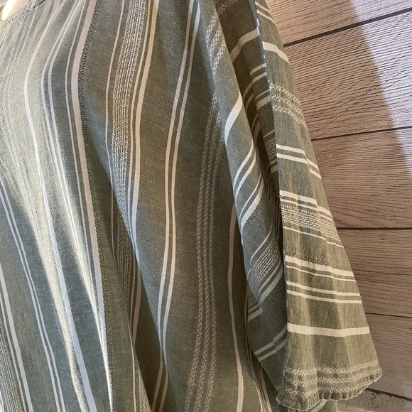 NWT Linen Blend Light Olive White Stripe Baggy Boho Front Tie Top - Picture 5 of 9
